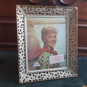 Vintage NOS Metalcraft No Tarnish 8x10 Picture Frame Patti Page White Gold Filag